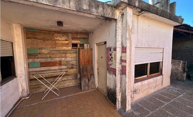 Local en VENTA, 24 de Octubre 1083 Ituzaingó Sur.