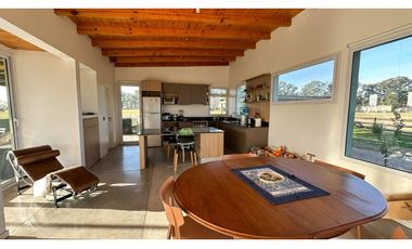 Hermosa Casa de Campo en Venta