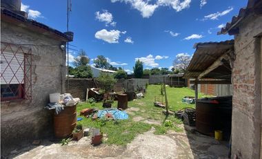 CASA con LOCAL en VENTA, Ripamonti al 3500,  Castelar Sur.