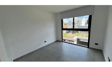 DUPLEX EN VENTA , Monteverde al 800,  Castelar