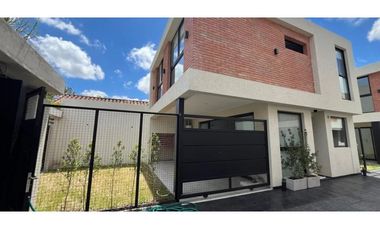 DUPLEX EN VENTA , Monteverde al 800,  Castelar