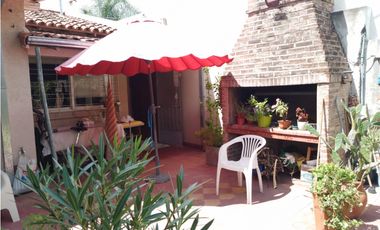Casa en venta en Casacuberta al 1100, Castelar Sur.