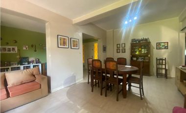 Casa en venta en Casacuberta al 1100, Castelar Sur.