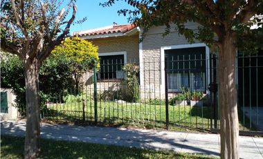 Casa en venta en Casacuberta al 1100, Castelar Sur.