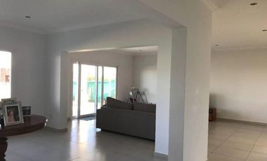 Venta Casa 7 ambientes - Country Terravista