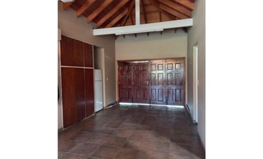 Venta Casa 5 ambientes - Barrio San Patricio
