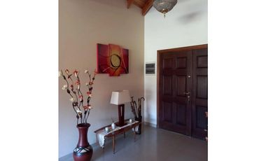 Venta Casa 5 ambientes - Barrio San Patricio