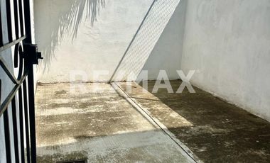 CASA EN RENTA - (3)