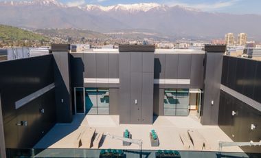 SE VENDE MODERNA OFICINA EN LAS CONDES