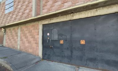 CASA SOLA EN VENTA  EN CHIAUTEMPAN COL. EL ALTO