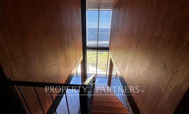 Matanzas, Moderna Casa frente al Mar