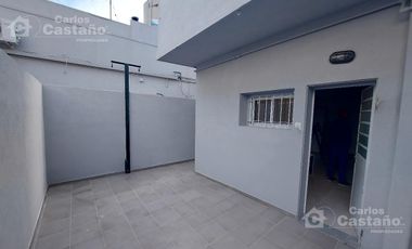 PH 2 Amb. a Estrenar con Patio, a 3/c de Av. Santa Fe
