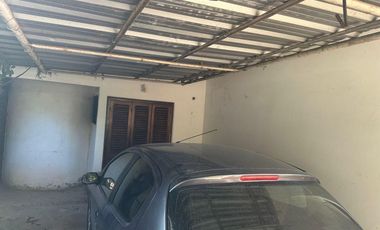 Alquilo casa en Barrio Los Boulevares 3 dormitorios