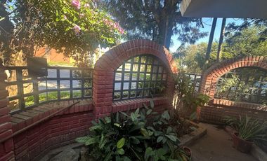 Alquilo casa en Barrio Los Boulevares 3 dormitorios