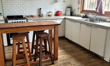 Casa en venta - 3 Dormitorios 2 Baños - La Plata