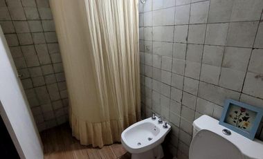 Casa en venta - 3 Dormitorios 2 Baños - La Plata