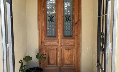 Casa en venta - 3 Dormitorios 2 Baños - La Plata