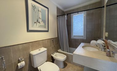 Casa moderna con muebles en alquiler en LOS SAUCES.