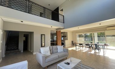 Casa moderna con muebles en alquiler en LOS SAUCES.