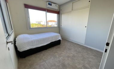 Casa moderna con muebles en alquiler en LOS SAUCES.