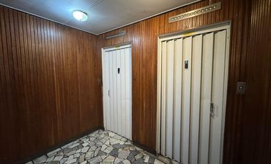Venta dos ambientes a la calle con balcón, Centro Mar del Plata