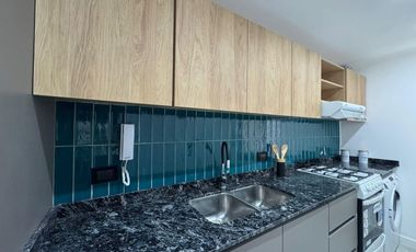 Venta dos ambientes a la calle con balcón, Centro Mar del Plata
