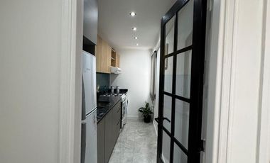 Venta dos ambientes a la calle con balcón, Centro Mar del Plata