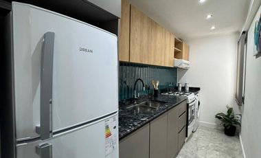 Venta dos ambientes a la calle con balcón, Centro Mar del Plata