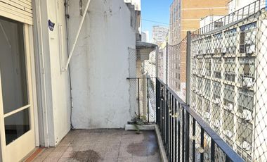 Alquiler Departamento 2 ambientes balcón terraza  Plaza Martín.