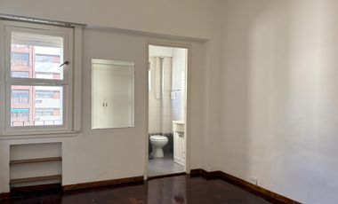 Alquiler Departamento 2 ambientes balcón terraza  Plaza Martín.