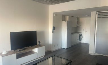 Excelente Loft en alquiler temporario con cochera. Distrito Quartier, Retiro.