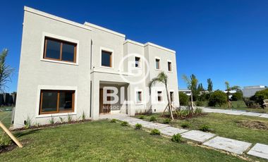Casa Alquiler Canning La Providencia 6 Ambientes