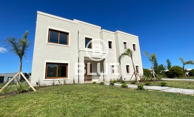Casa Alquiler Canning La Providencia 6 Ambientes