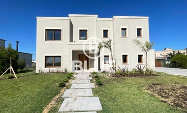 Casa Alquiler Canning La Providencia 6 Ambientes