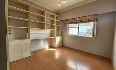 Piso de categoría en venta en Villa Lugano