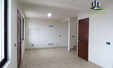 Casa en Venta Fracc. Santa María Coatepec, Ver.
