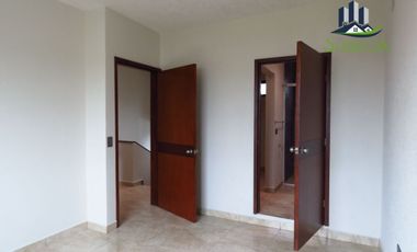 Casa en Venta Fracc. Santa María Coatepec, Ver.