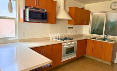 CASA EN VENTA EN BOSQUES DE SANTA ANITA