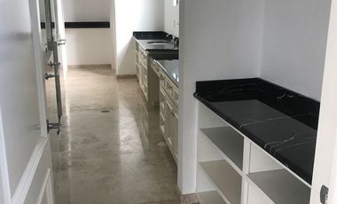 Venta o renta de casa en Club de Golf Los Encinos.