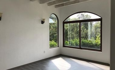 Venta o renta de casa en Club de Golf Los Encinos.