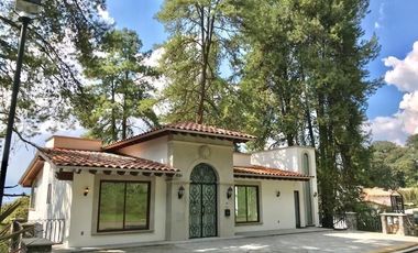 Venta o renta de casa en Club de Golf Los Encinos.