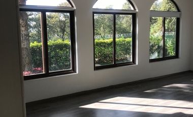 Venta o renta de casa en Club de Golf Los Encinos.