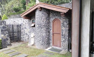 Venta o renta de casa en Club de Golf Los Encinos.