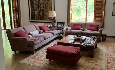 CASA EN VENTA EN EL YUCATAN COUNTRY CLUB, VISTA AL CAMPO DE GOLF