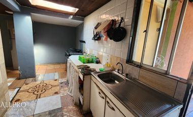 CASA ESQUINA EN VENTA – REQUÍNOA, VILLA VIDA NUEVA 4D Y 2B