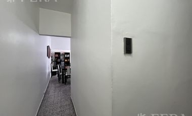 Venta de casa 3 ambientes con galpon y patio en Wilde