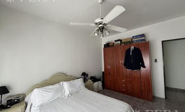 Venta de casa 3 ambientes con galpon y patio en Wilde