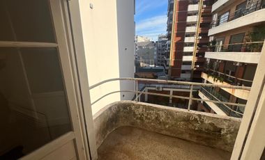 ALQUILER 2 AMB CON BALCÓN