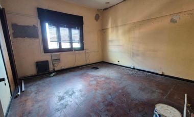 Galpón - Depósito de 930 m2 - Avellaneda - VENTA