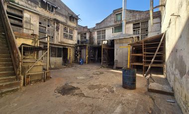 Galpón - Depósito de 930 m2 - Avellaneda - VENTA